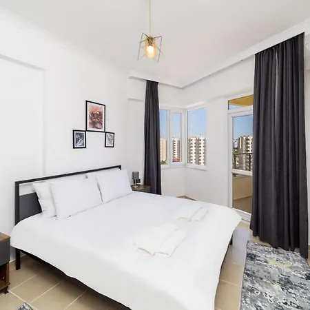 Sea View Flat With Balcony Near Beach In Aksu